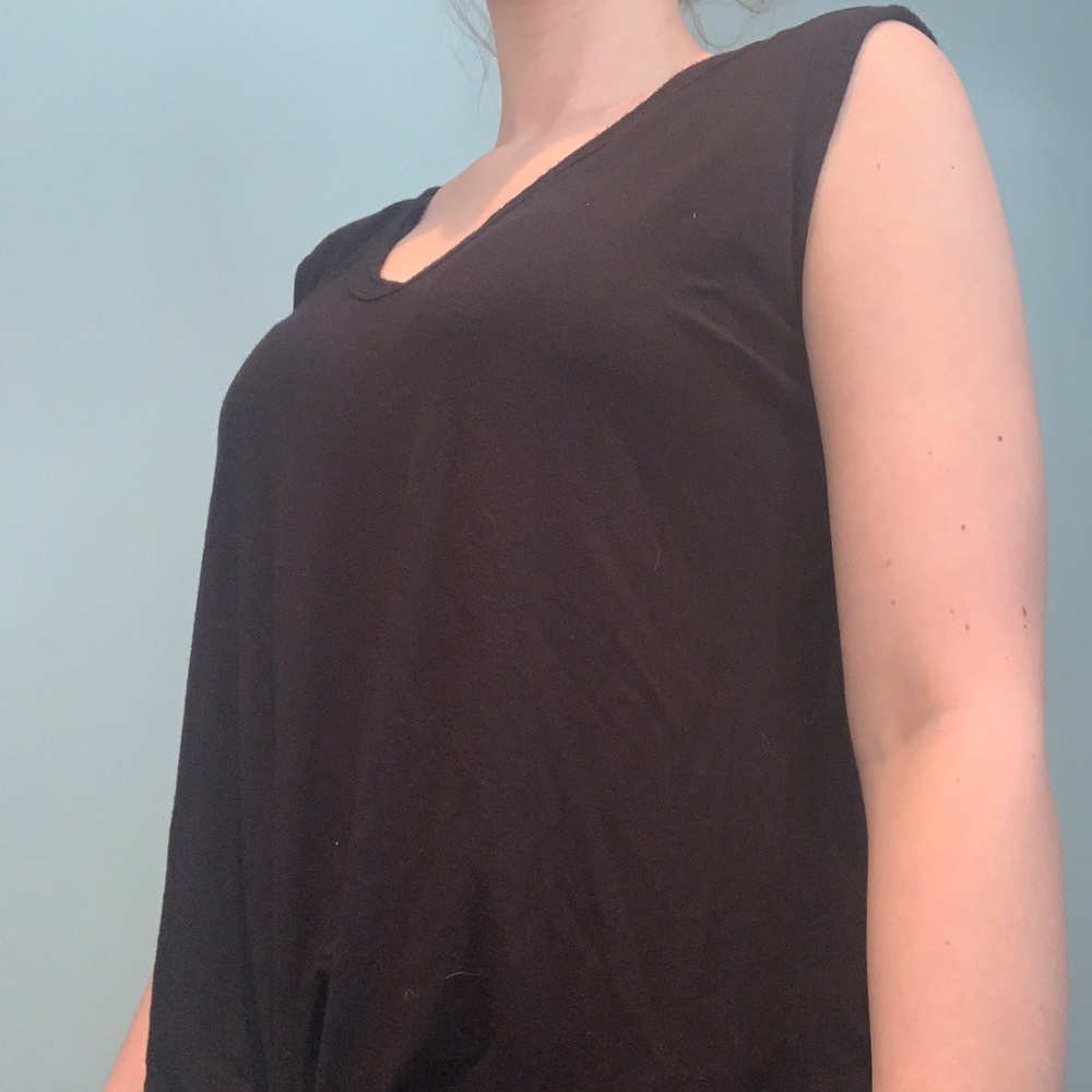 Black Loose V-neck Tanktop- Small